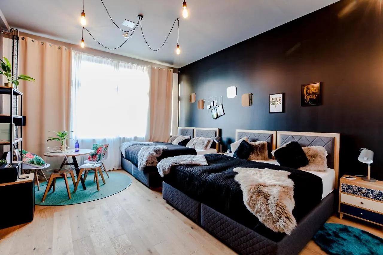 P182 Hidden Hostel Берлин