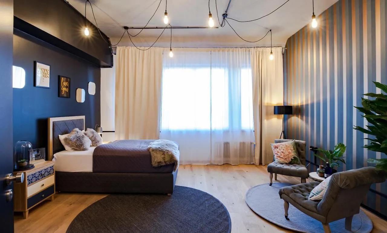 P182 Hidden Hostel Берлин
