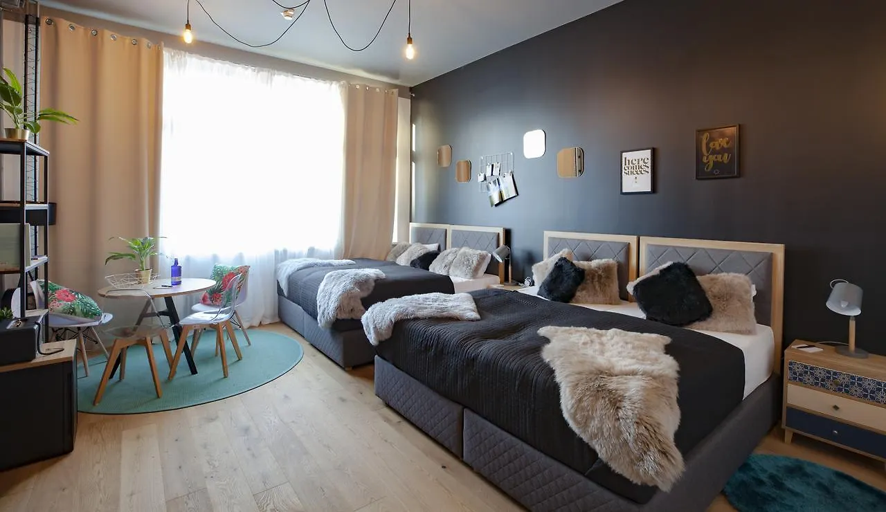 P182 Hidden Hostel Берлин