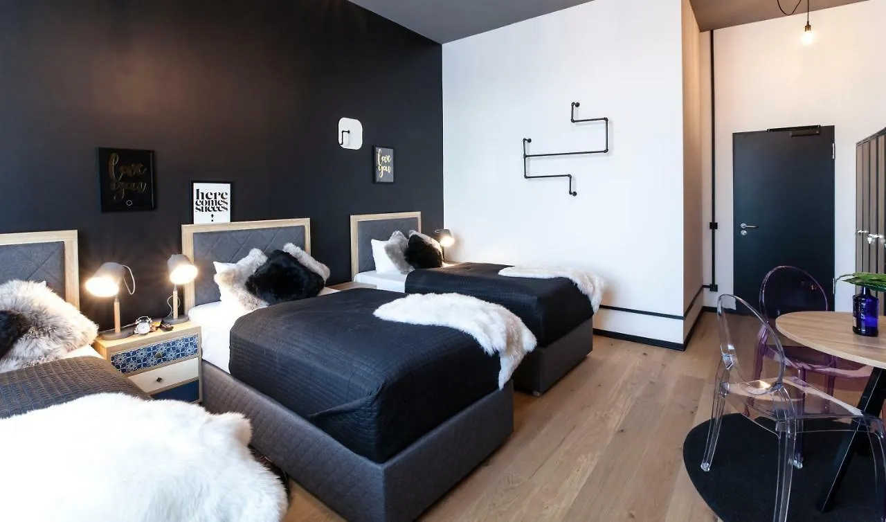 P182 Hidden Hostel Берлин