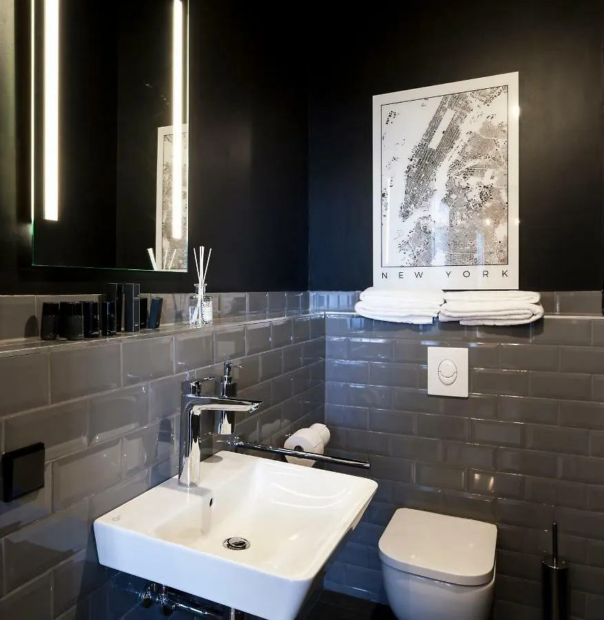 P182 Hidden Hostel Берлин